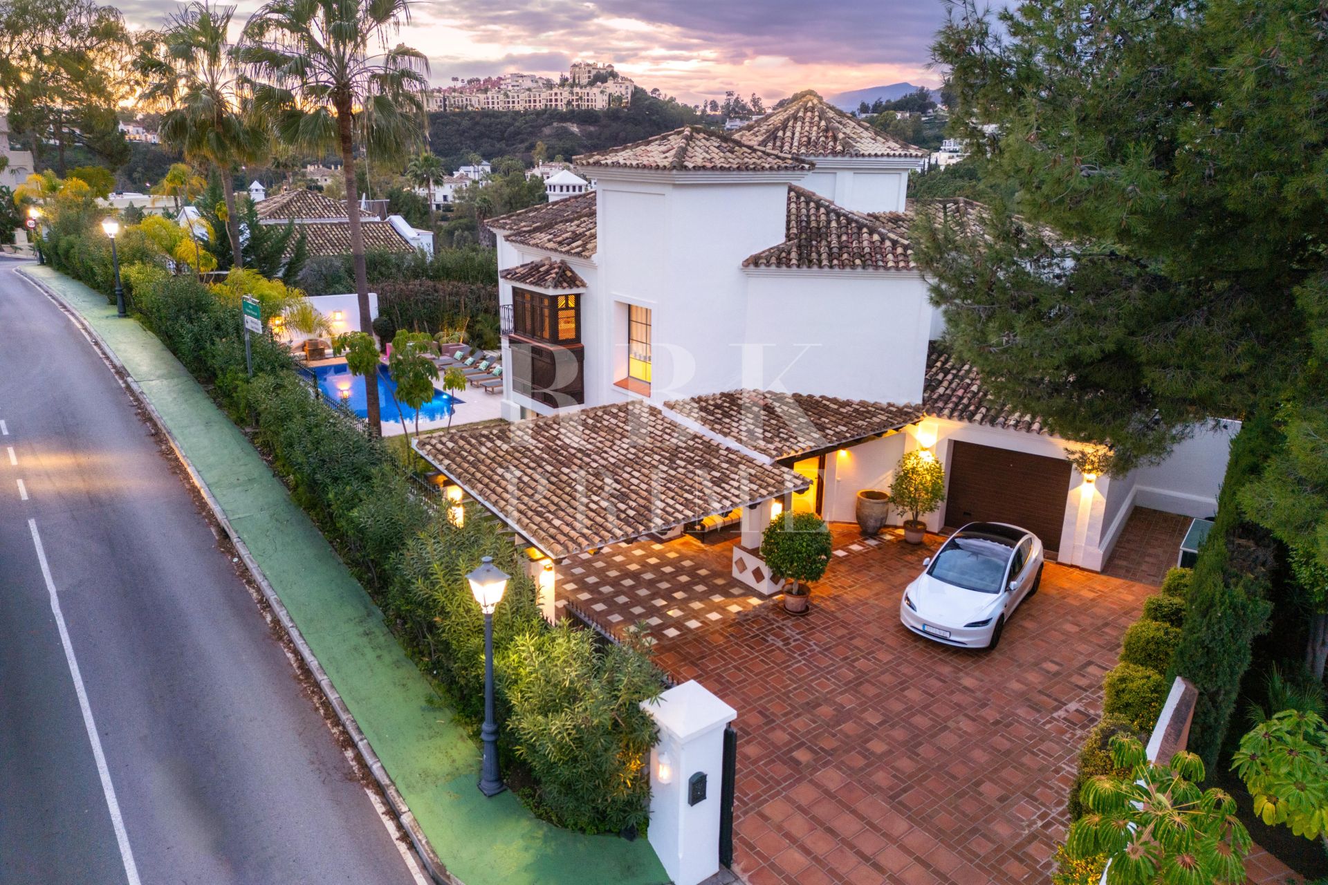 Available - Villa - Málaga - Costa del Sol
