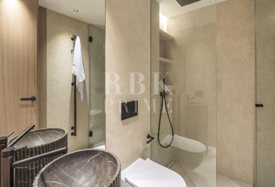 Apartment · Available - Marbella · Málaga