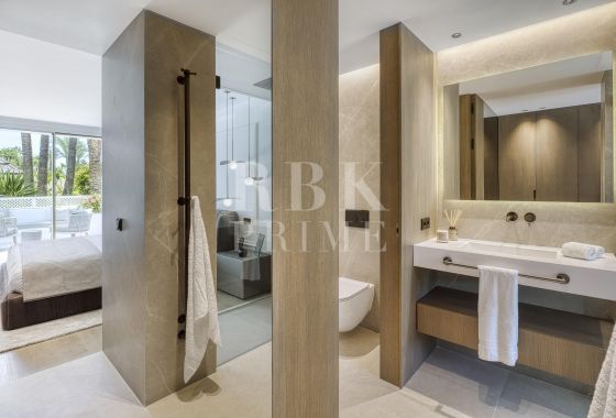 Apartment · Available - Marbella · Málaga