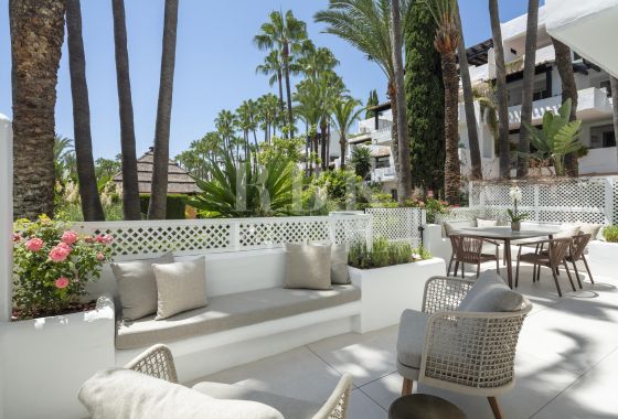 Apartment · Available - Marbella · Málaga