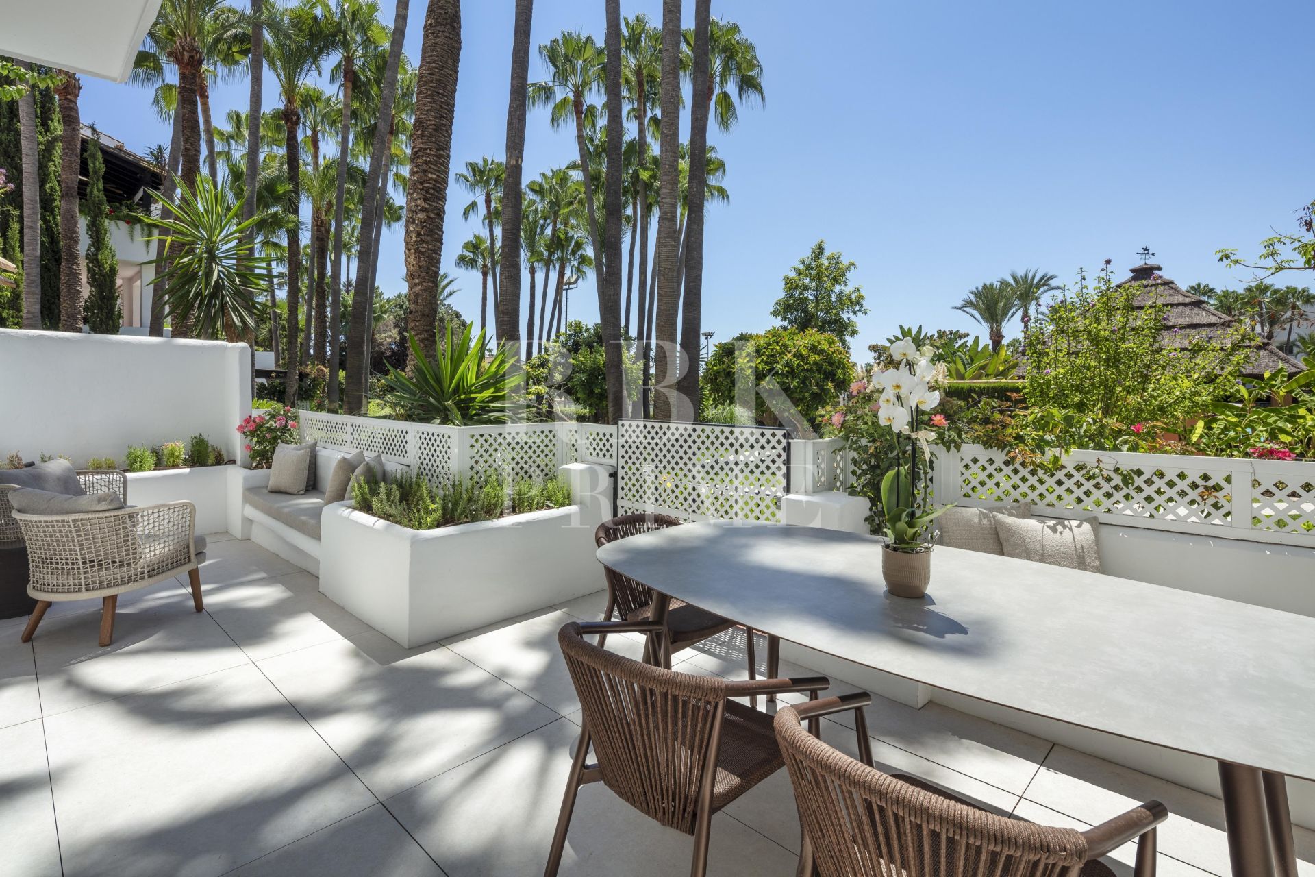 Available - Apartment - Marbella - Costa del Sol