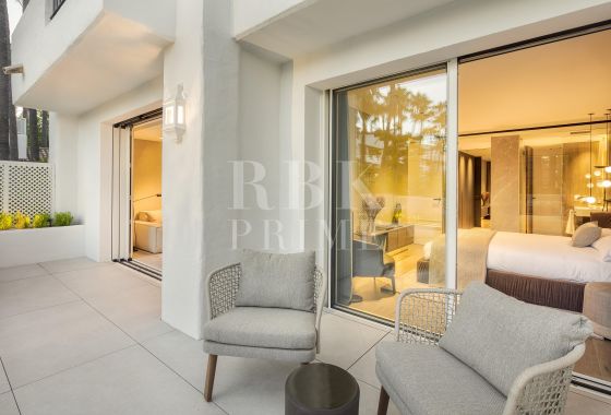 Apartment · Available - Marbella · Málaga