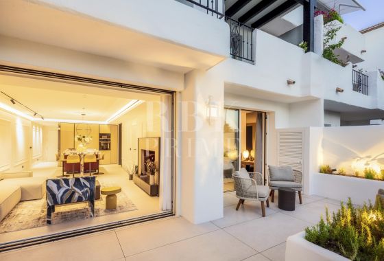Apartment · Available - Marbella · Málaga