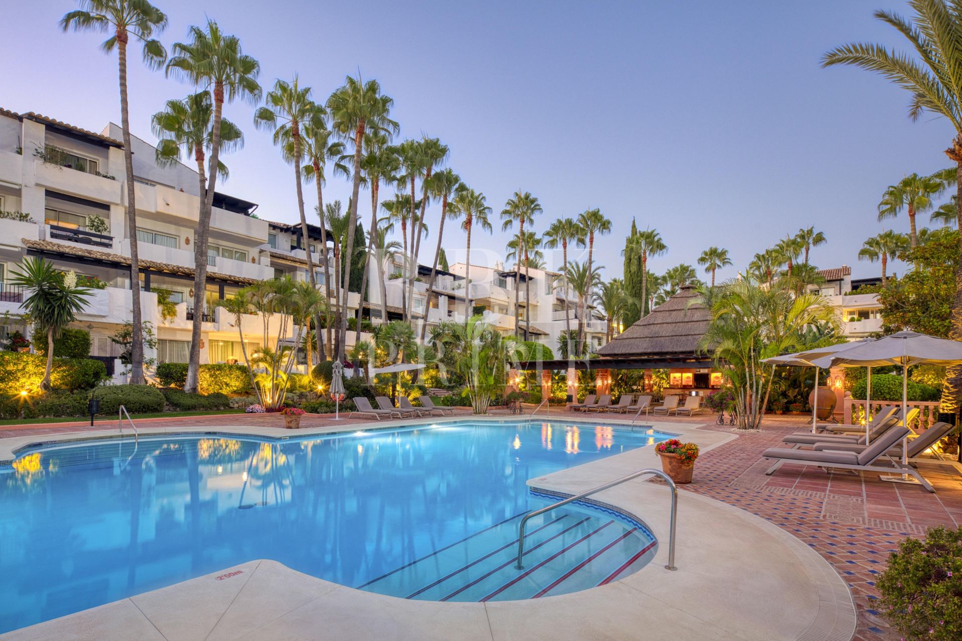 Available - Apartment - Marbella - Costa del Sol