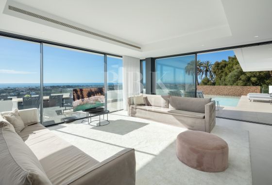Villa · Available - Málaga