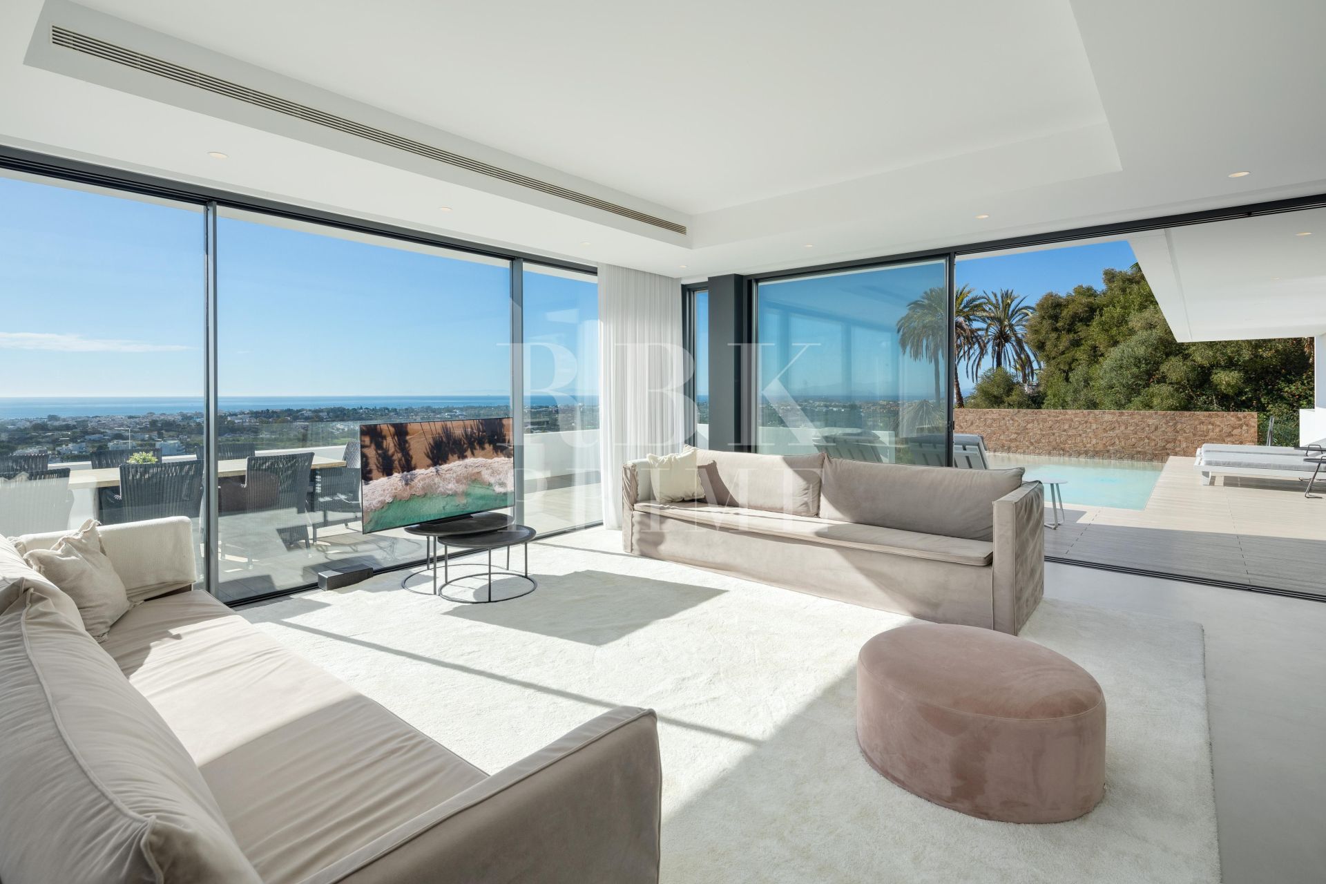 Available - Villa - Málaga - Costa del Sol