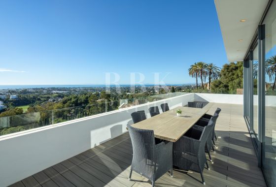 Villa · Available - Málaga