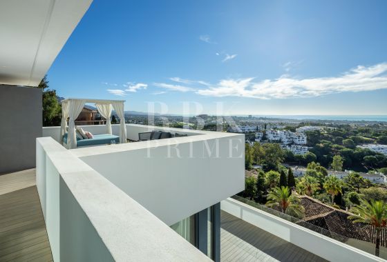 Villa · Available - Málaga
