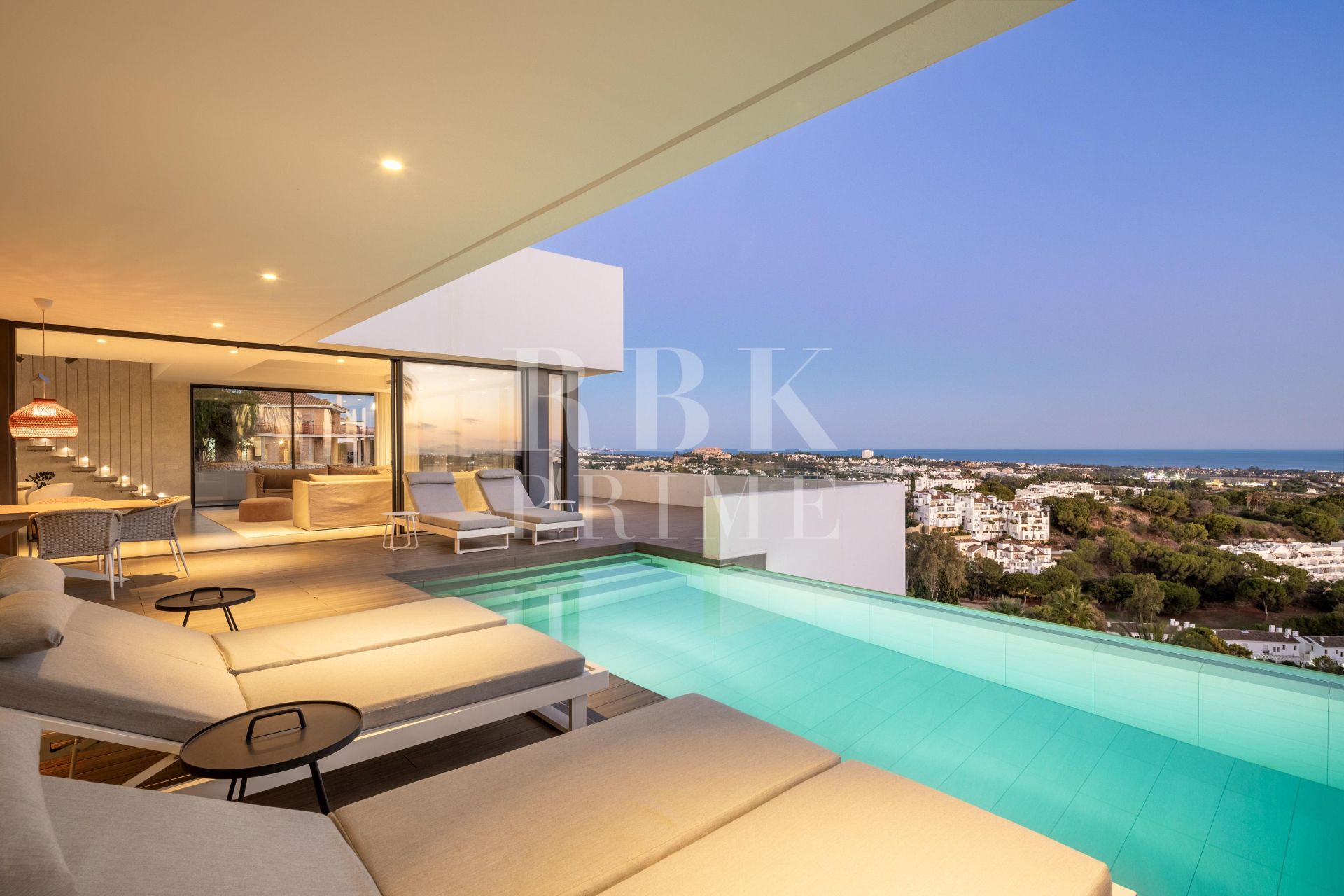 Available - Villa - Málaga - Costa del Sol