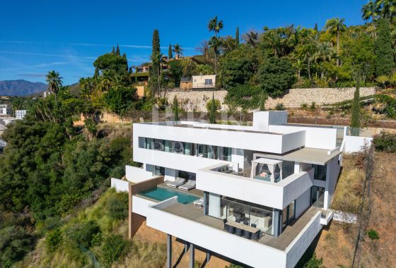 Villa · Available - Málaga