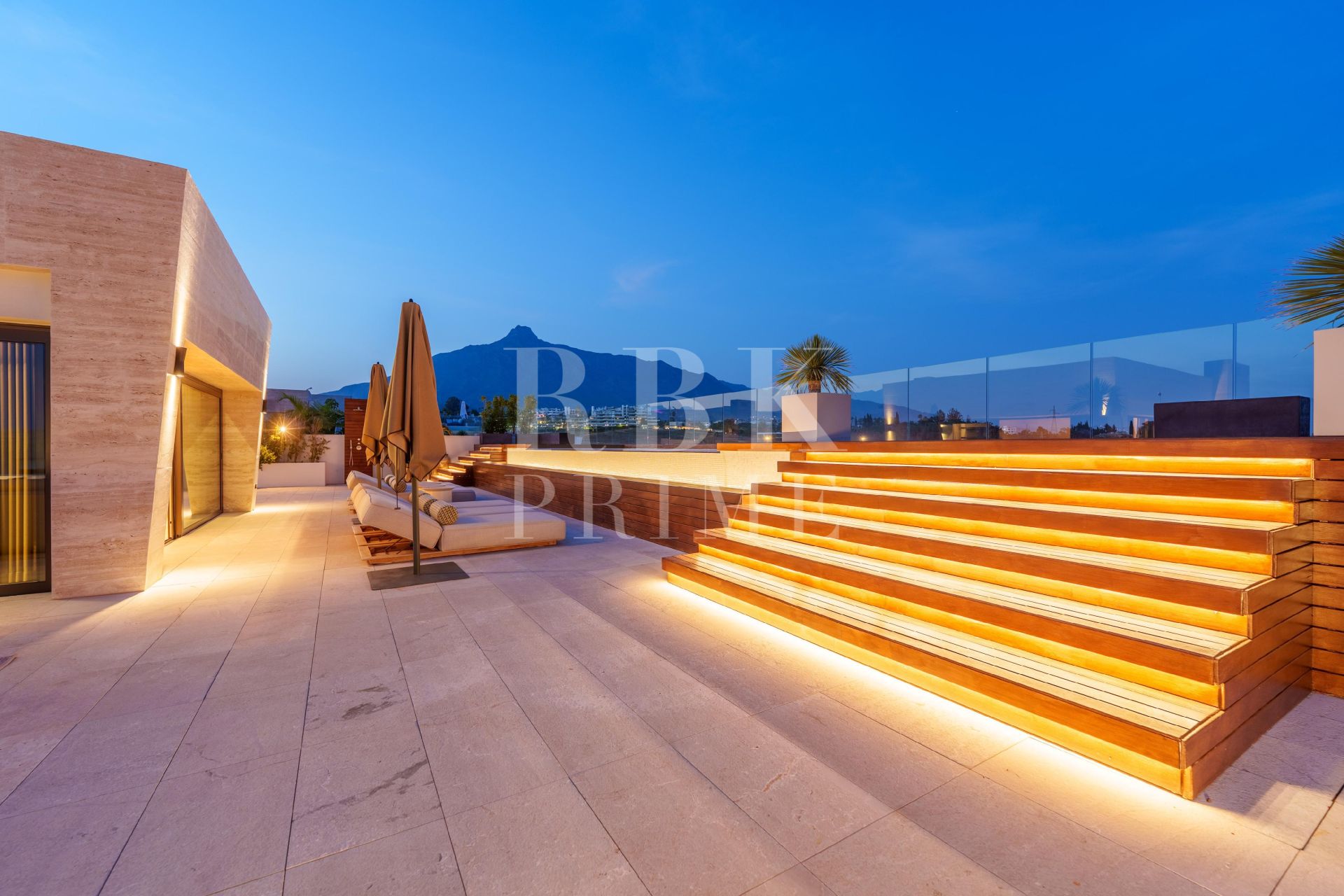 Available - Penthouse - Marbella - Costa del Sol