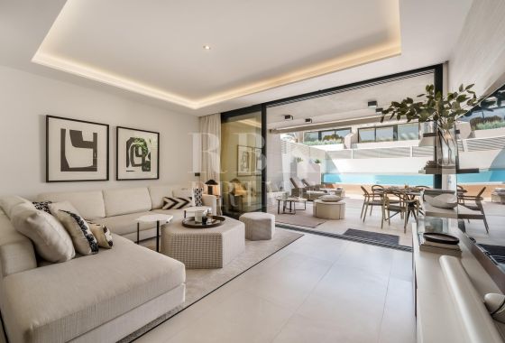 Available - Semi-detached house - Marbella - Costa del Sol