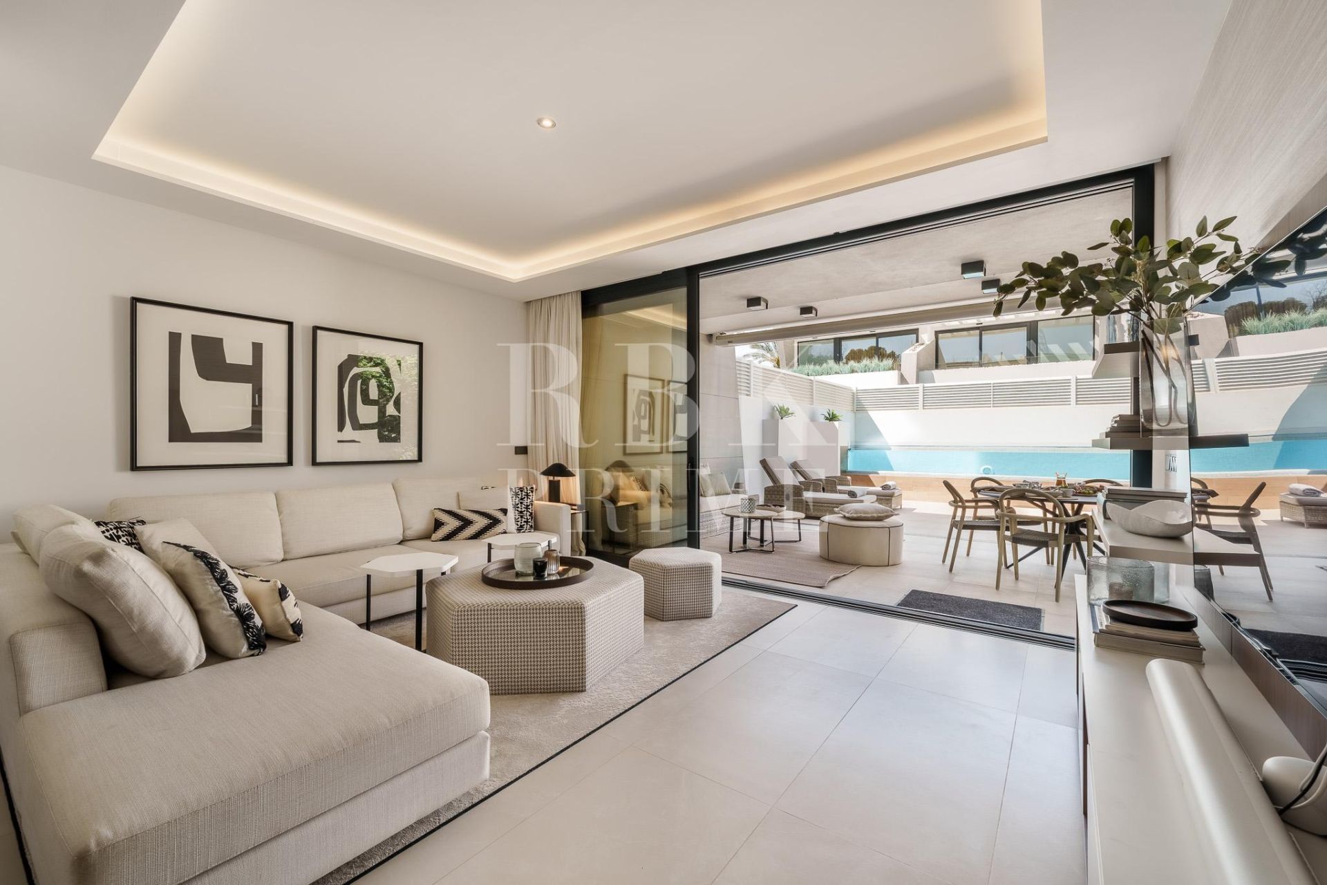 Available - Semi-detached house - Marbella - Costa del Sol