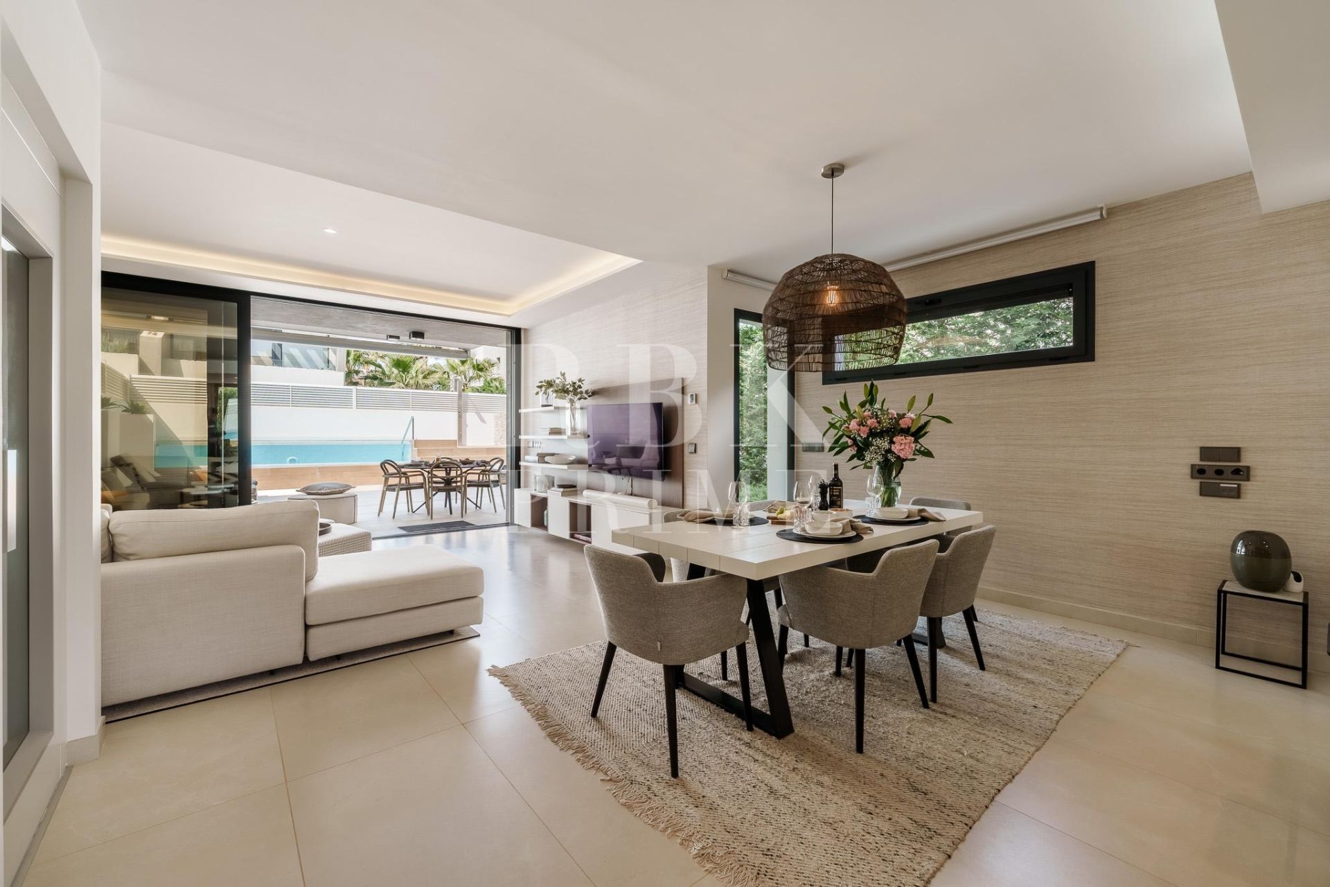 Available - Semi-detached house - Marbella - Costa del Sol