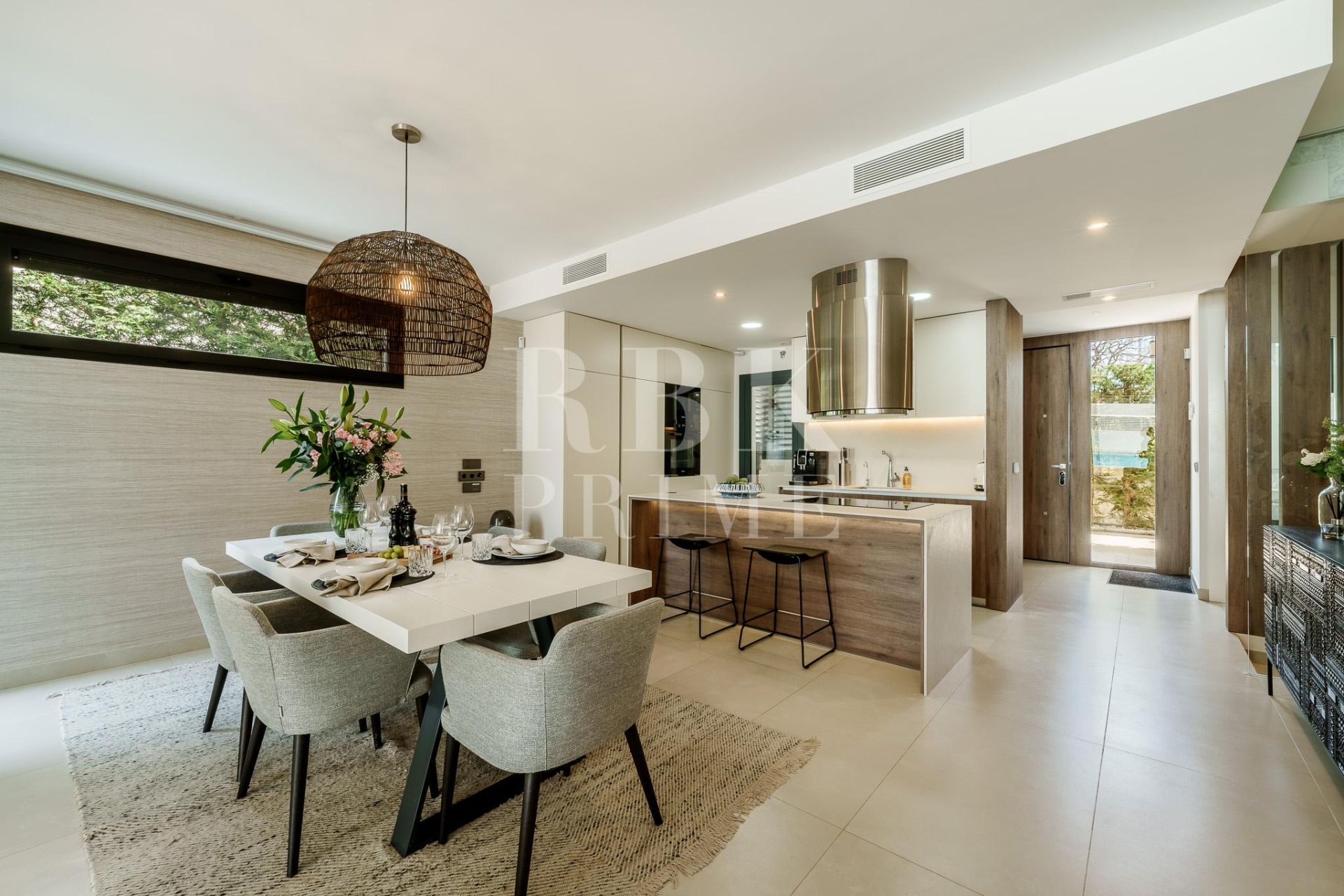 Available - Semi-detached house - Marbella - Costa del Sol