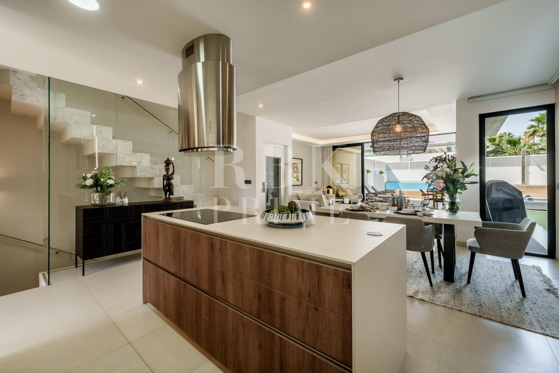 Available - Semi-detached house - Marbella - Costa del Sol