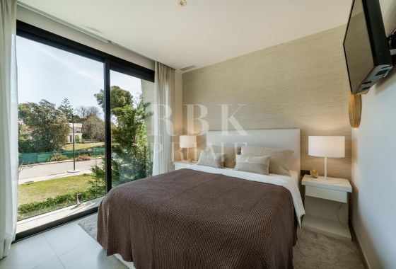 Available - Semi-detached house - Marbella - Costa del Sol
