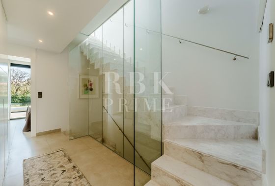 Available - Semi-detached house - Marbella - Costa del Sol