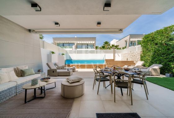 Available - Semi-detached house - Marbella - Costa del Sol