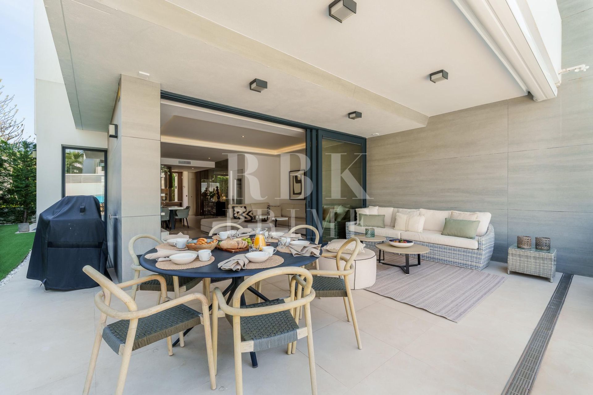 Available - Semi-detached house - Marbella - Costa del Sol