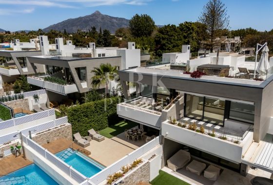 Available - Semi-detached house - Marbella - Costa del Sol