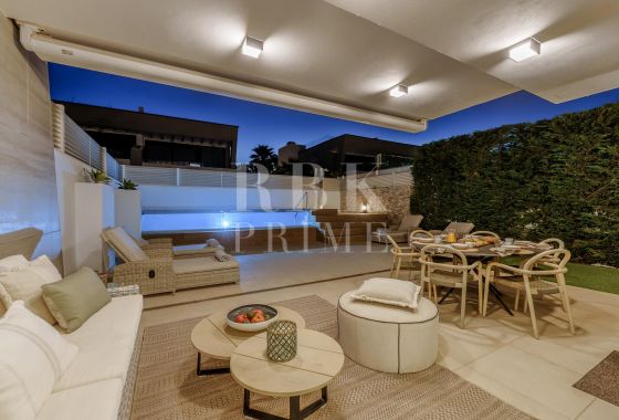 Available - Semi-detached house - Marbella - Costa del Sol