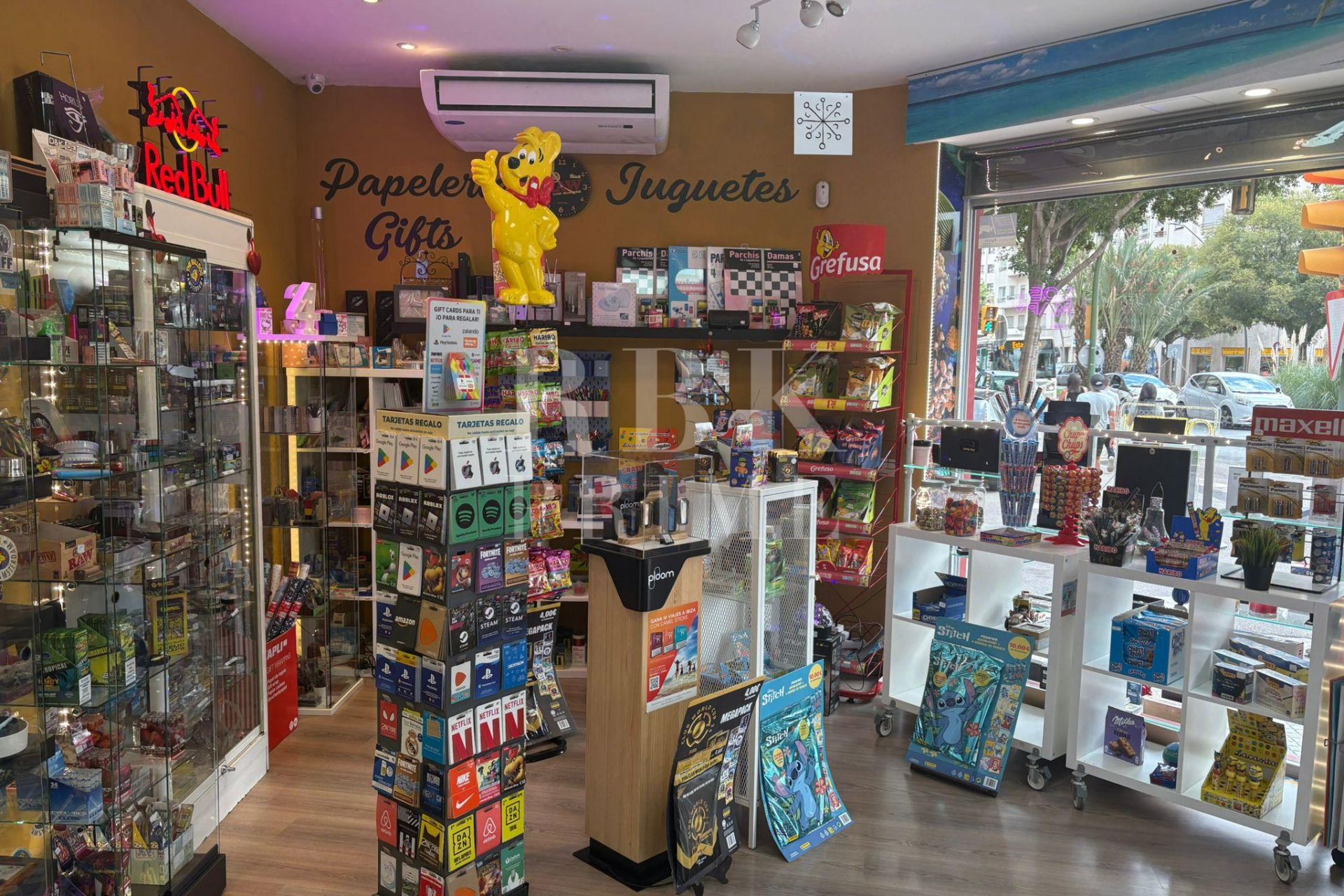 Available - Business - Palma
