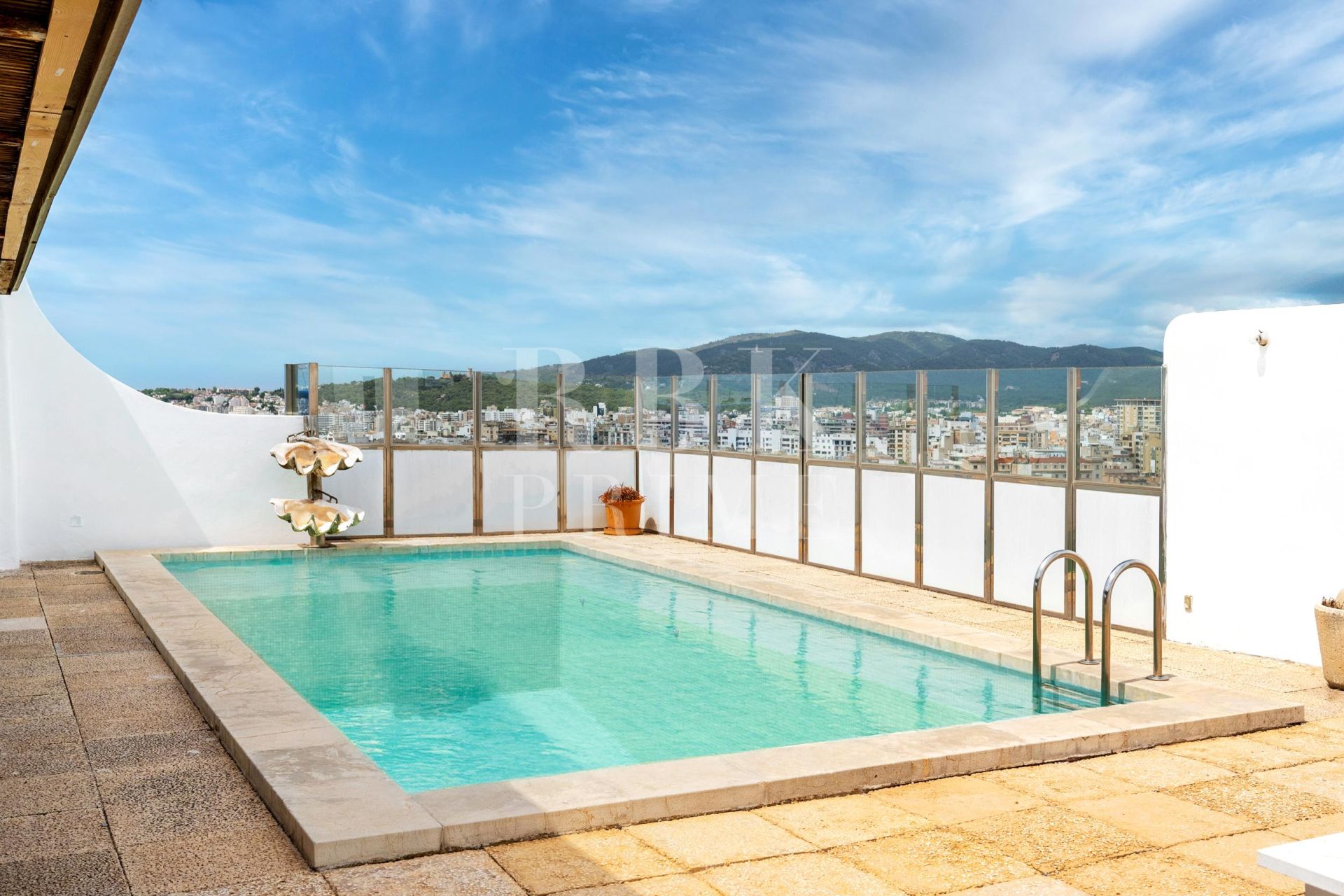 Available - Penthouse - Palma