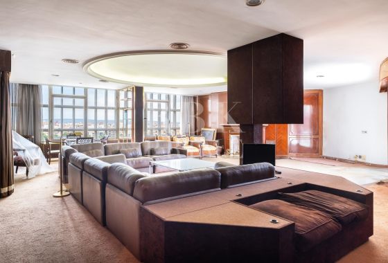 Penthouse · Available - Palma