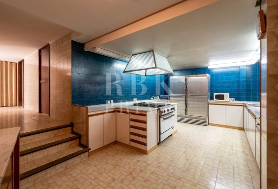 Penthouse · Available - Palma