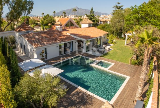 Villa · Available - Marbella · Málaga