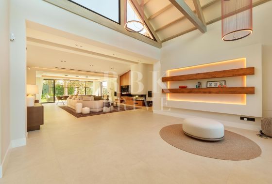 Villa · Available - Marbella · Málaga