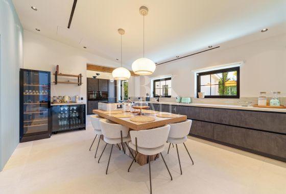 Villa · Available - Marbella · Málaga