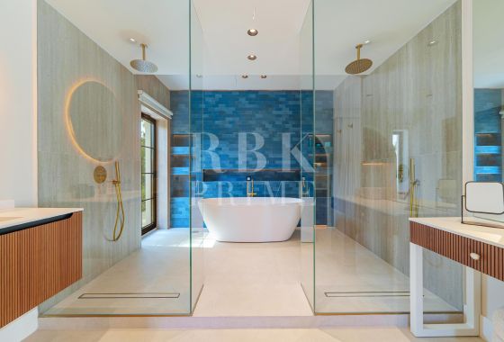 Villa · Available - Marbella · Málaga