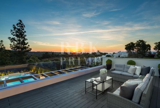 Villa · Available - Málaga