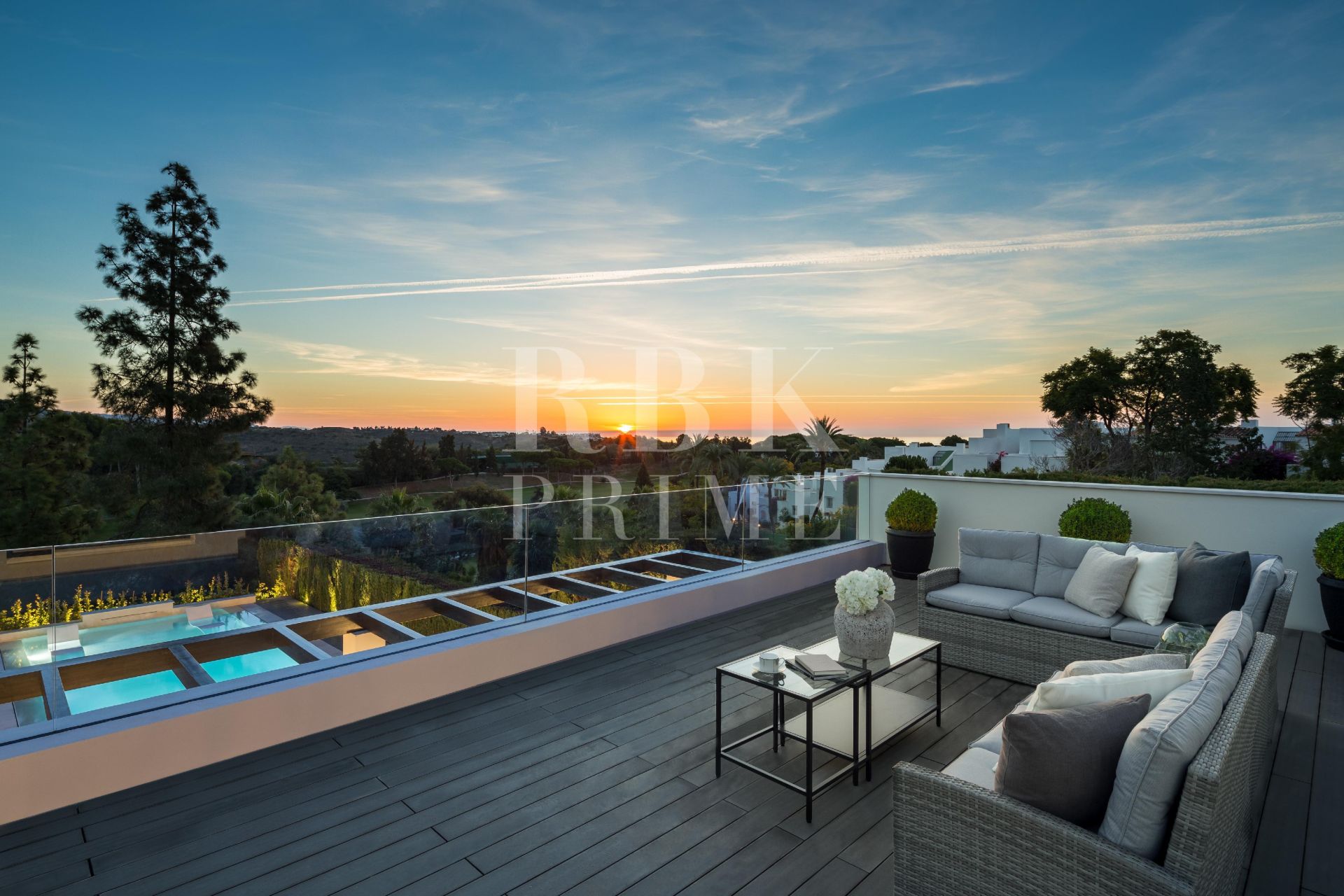 Available - Villa - Málaga - Costa del Sol