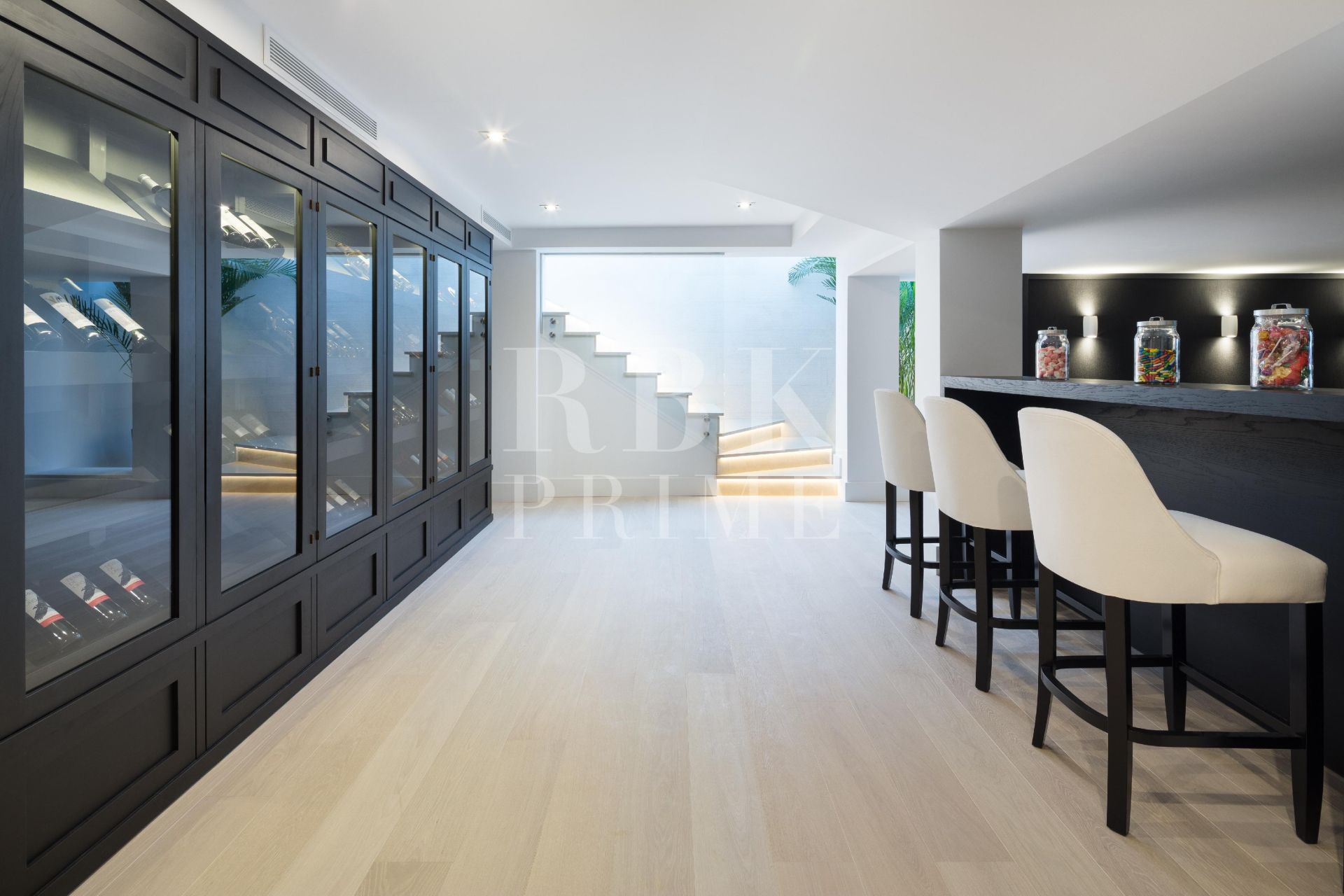 Available - Villa - Málaga - Costa del Sol