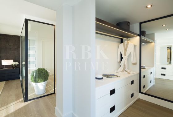 Villa · Available - Málaga