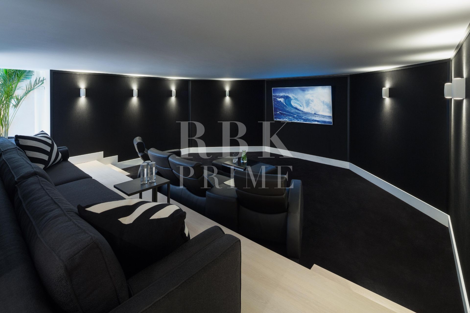 Available - Villa - Málaga - Costa del Sol
