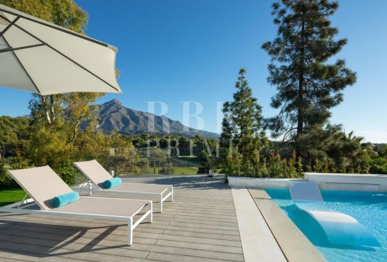 Villa · Available - Málaga