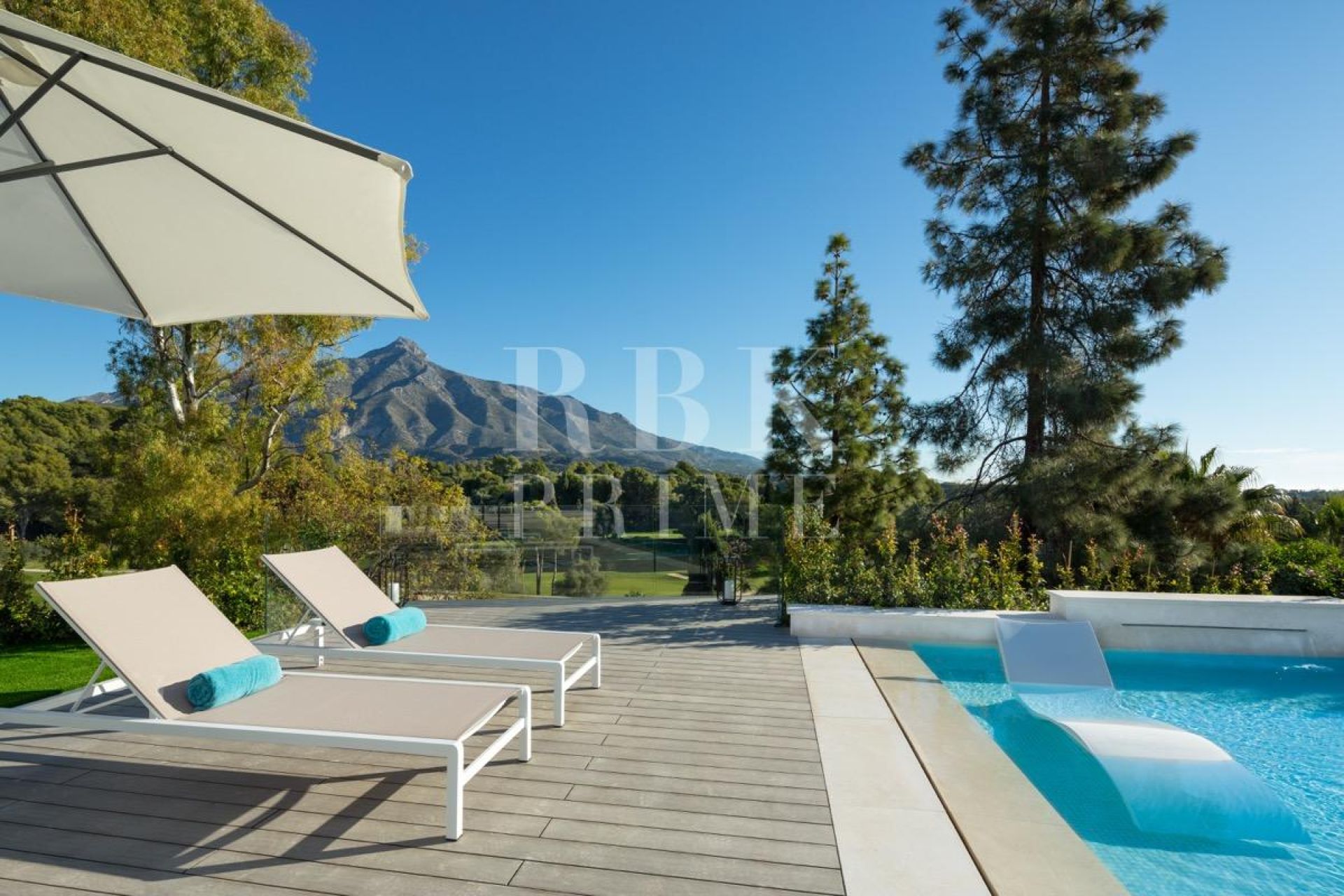 Available - Villa - Málaga - Costa del Sol