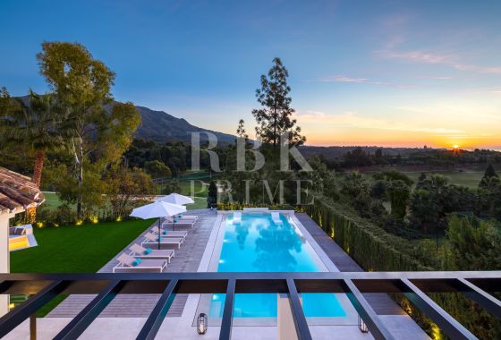 Villa · Available - Málaga