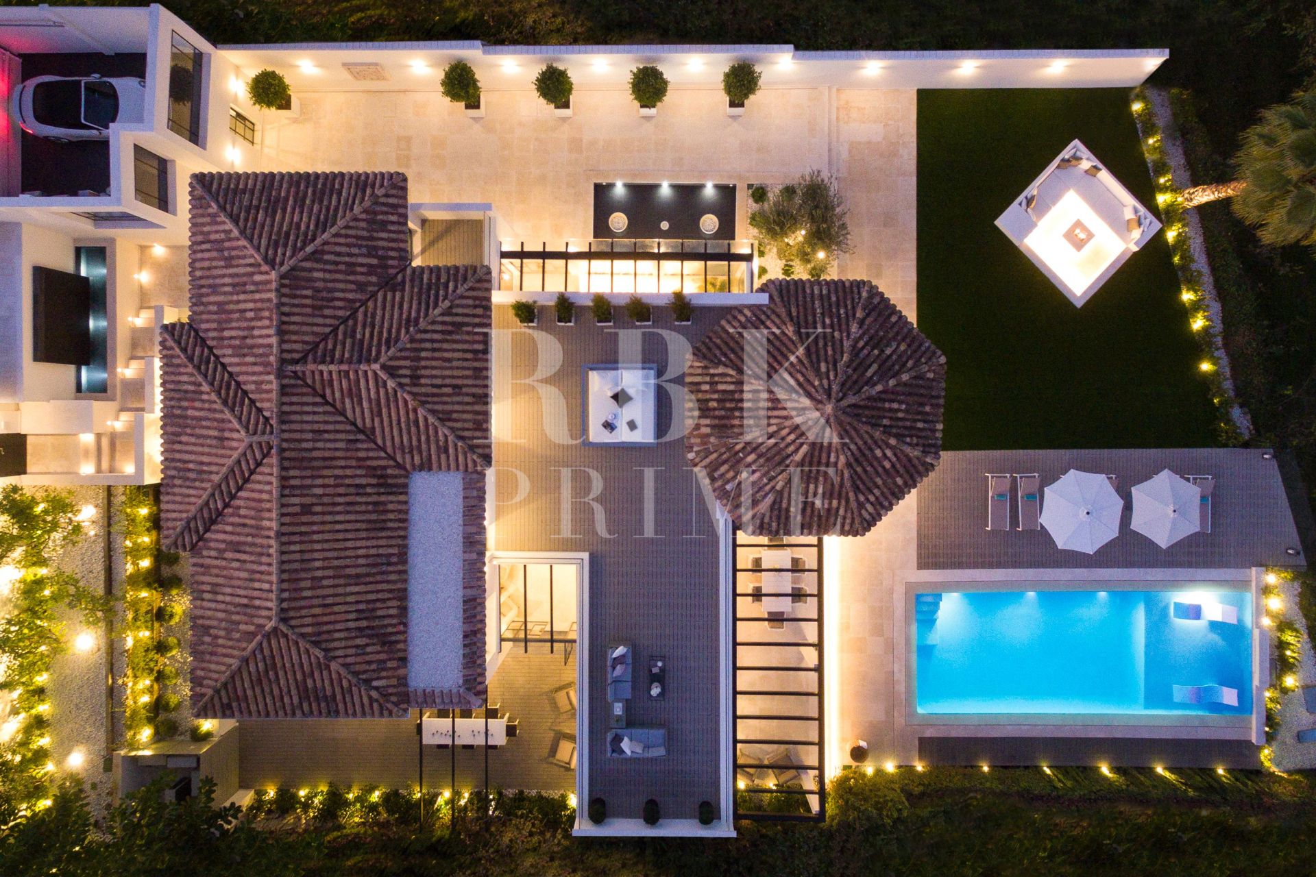 Available - Villa - Málaga - Costa del Sol