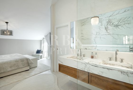 Penthouse · Available - Marbella · Málaga