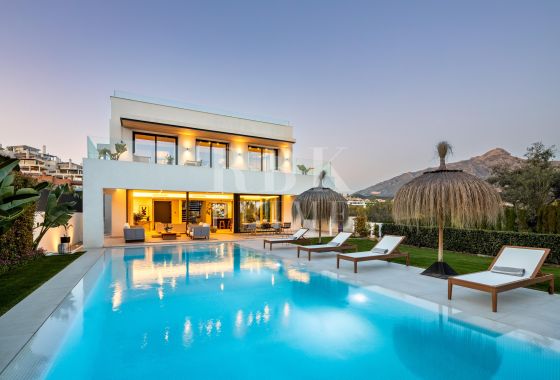 Villa · Available - Málaga