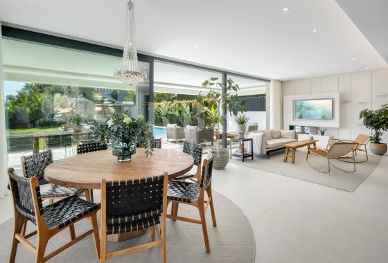 Villa · Available - Málaga
