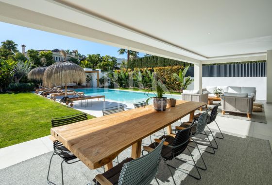 Villa · Available - Málaga