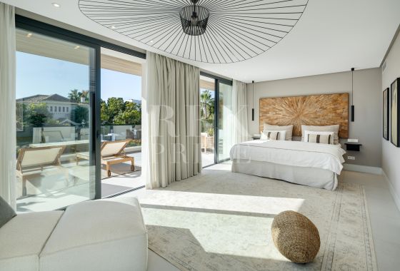 Villa · Available - Málaga