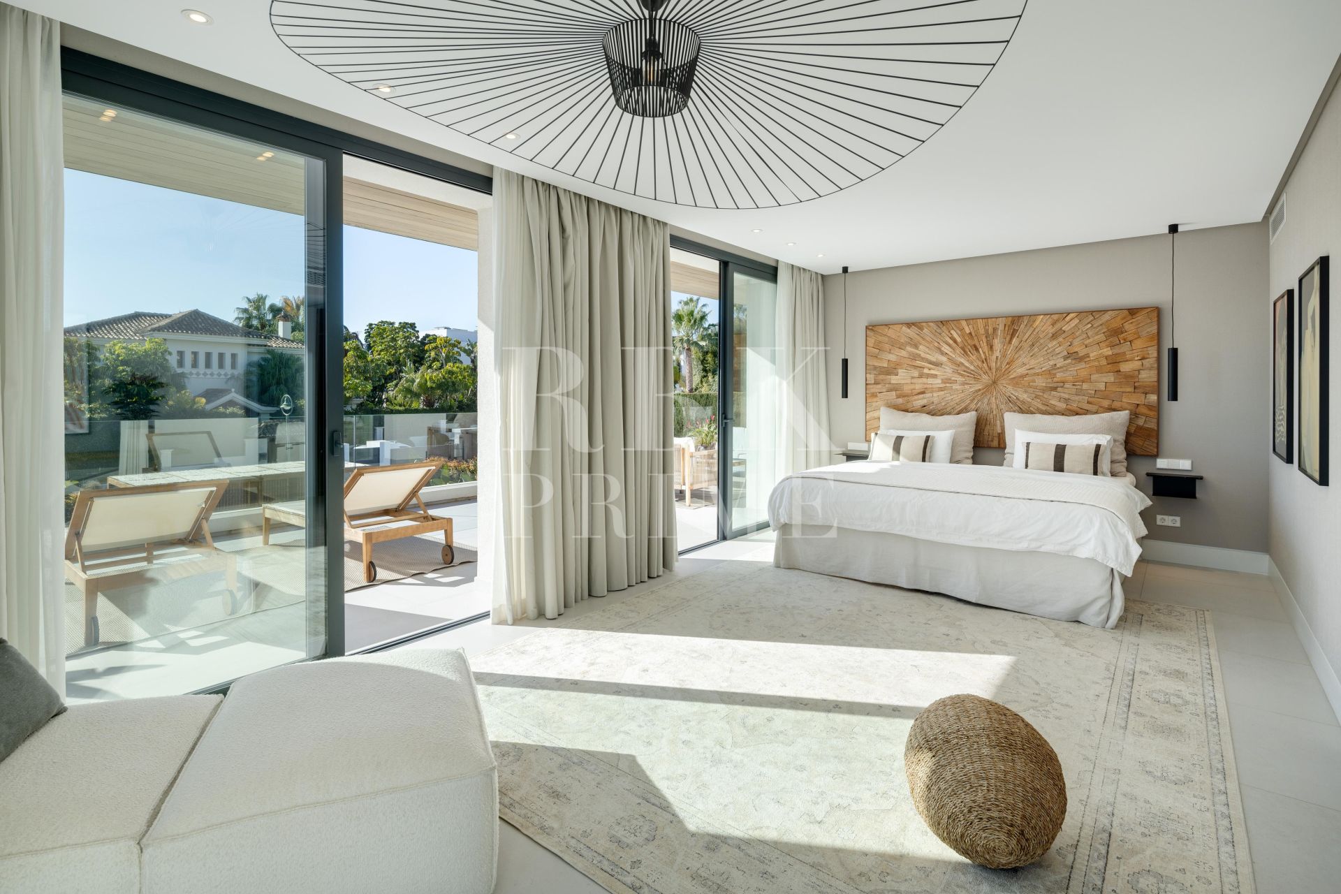 Available - Villa - Málaga - Costa del Sol