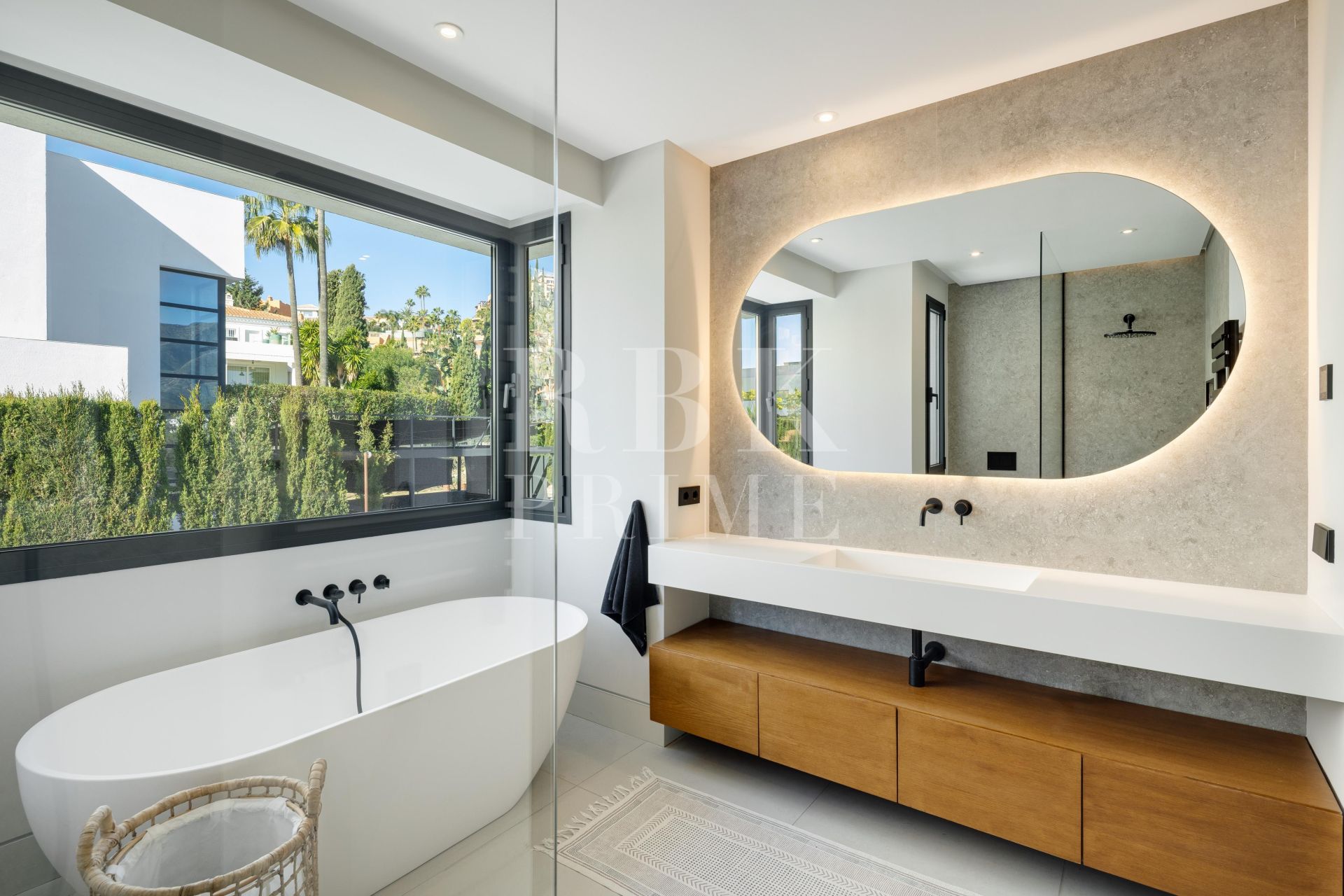 Available - Villa - Málaga - Costa del Sol